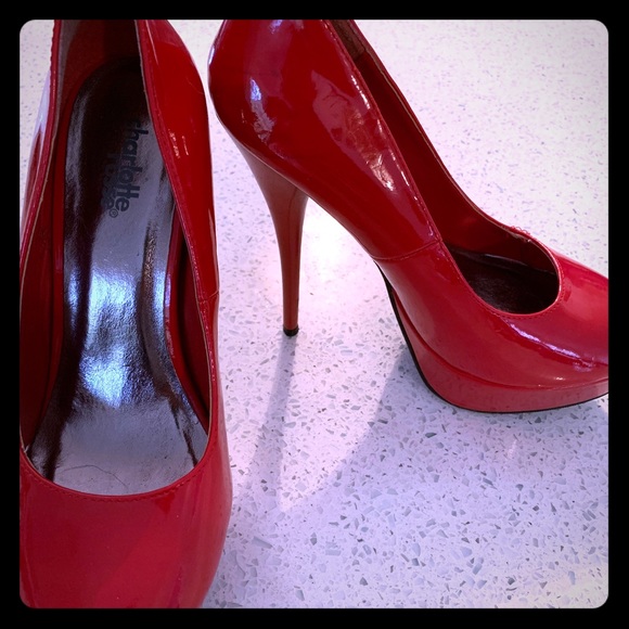 Shoes - Bright red Heels